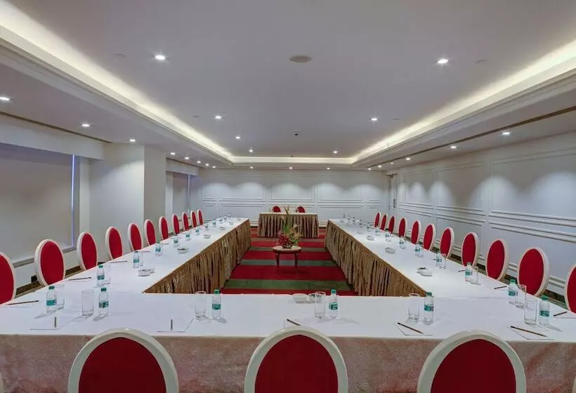 Saura Hotel, Agra A Club Mahindra Associate