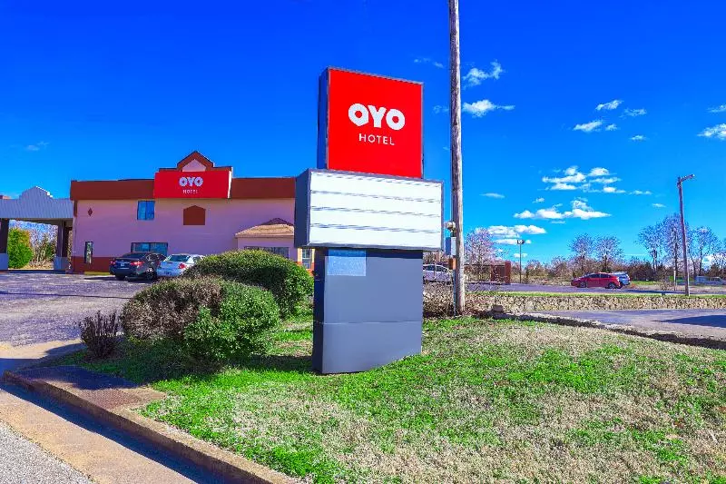 OYO Hotel Brownsville TN I-40
