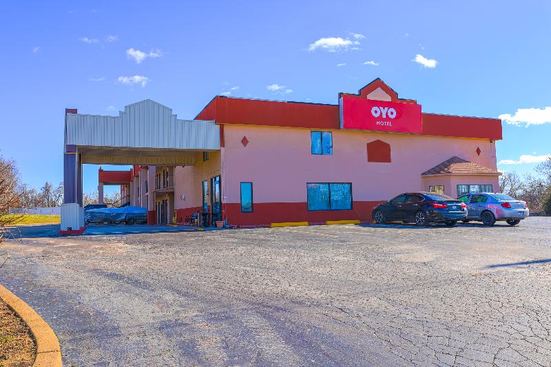 OYO Hotel Brownsville TN I-40