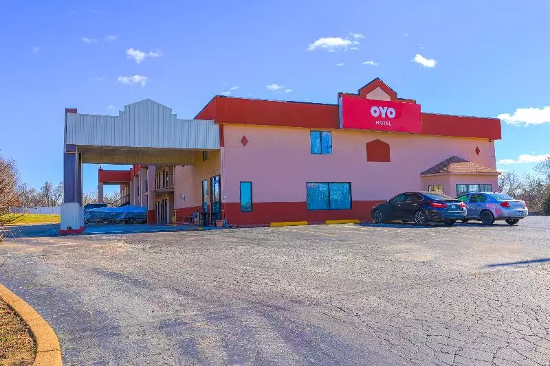 OYO Hotel Brownsville TN I-40
