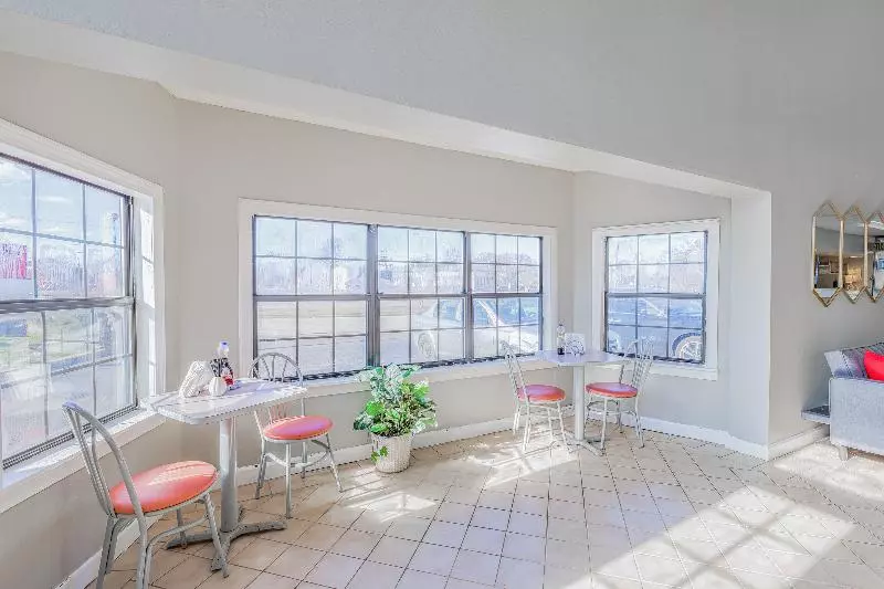 OYO Hotel Brownsville TN I-40