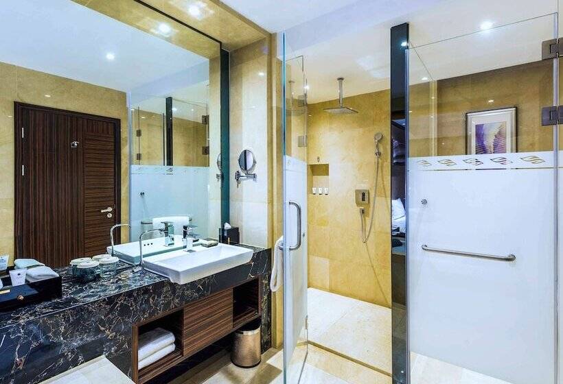 منتجع Grand Mercure Qingdao Airlines