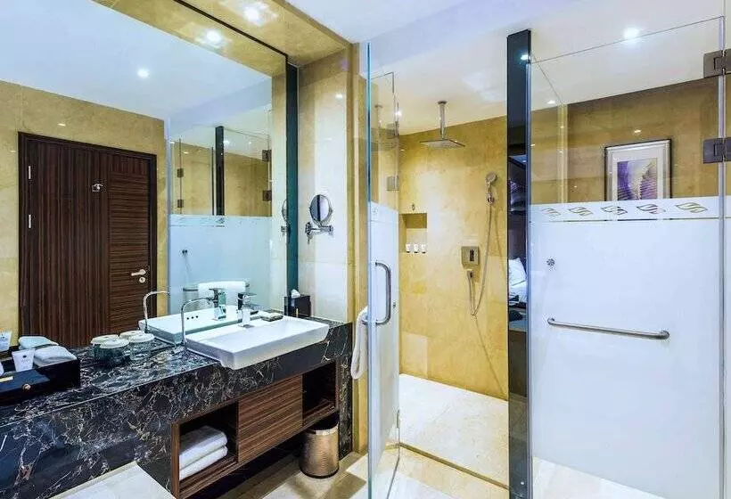 Resort Grand Mercure Qingdao Airlines