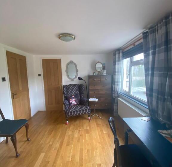 ベッドアンドブレックファースト Zen Cottage, Cheltenham