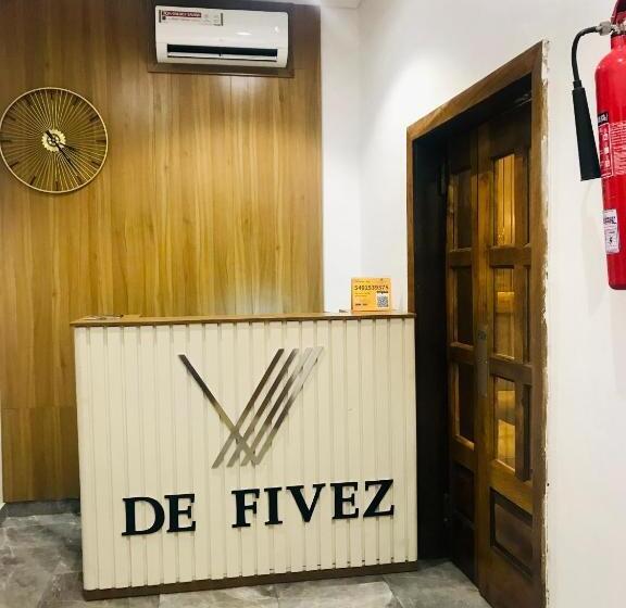 هتل De Fivez