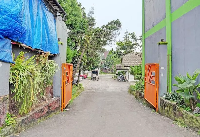 Hotelli Spot On 92324  Sinar Rejeki