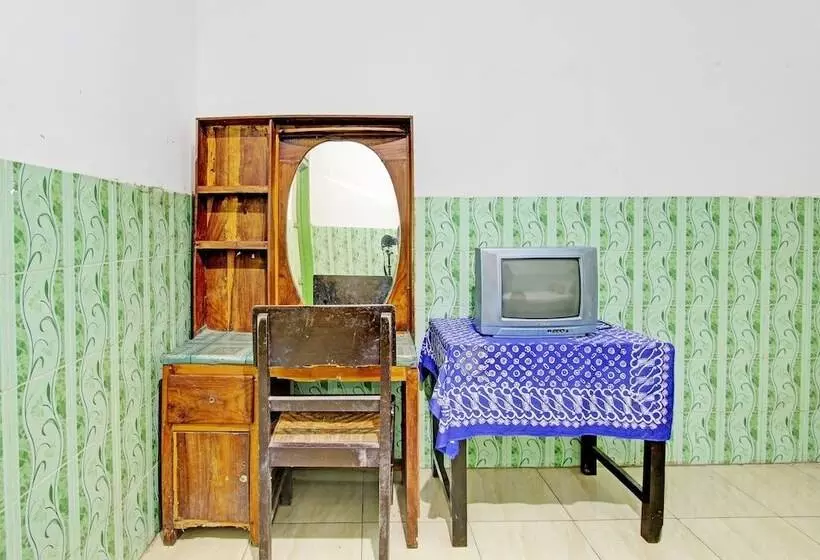 ホテル Spot On 92333 Bayanan Indah Guest House