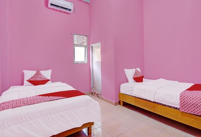 בית מלון כפרי Oyo 92302 Salsa Homestay Syariah