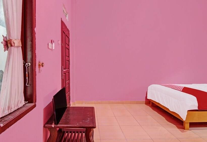 בית מלון כפרי Oyo 92302 Salsa Homestay Syariah