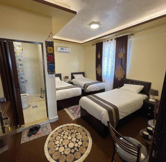 پانسیون Ad Deir Guesthouse