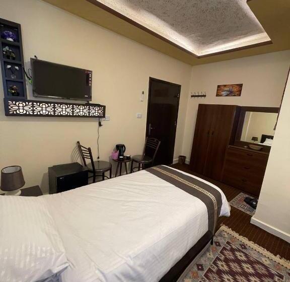 پانسیون Ad Deir Guesthouse