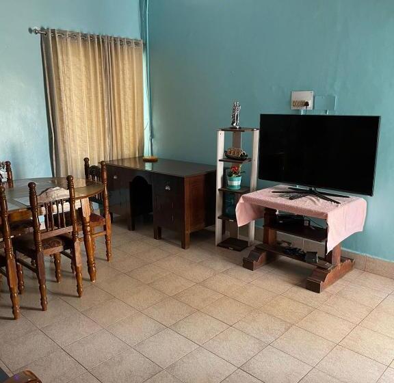 פנסיון His Grace Holiday Homes Nr To Malpe Beach