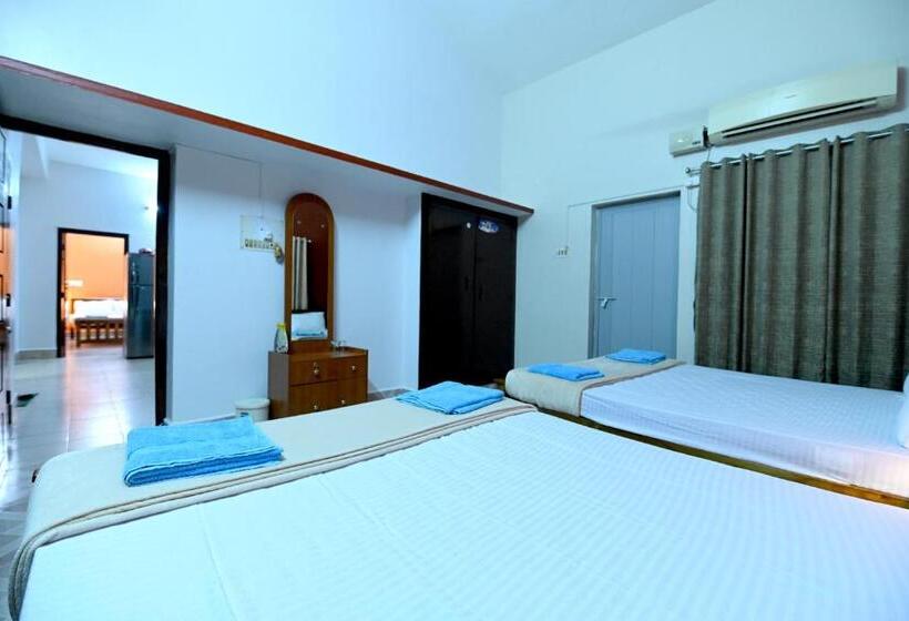 פנסיון His Grace Holiday Homes Nr To Malpe Beach