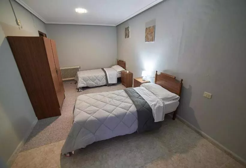 ペンション Hostal Molgas
