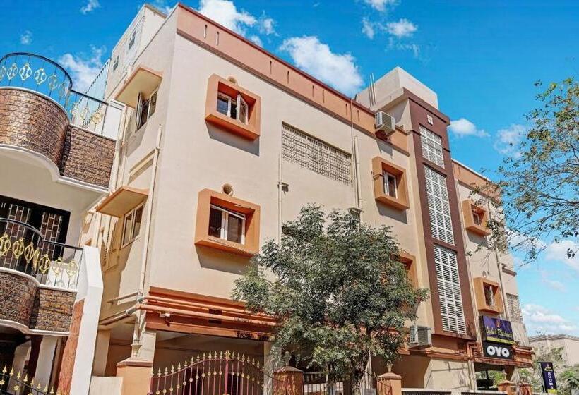 בית מלון כפרי Collection O Orchid Residency Medavakkam