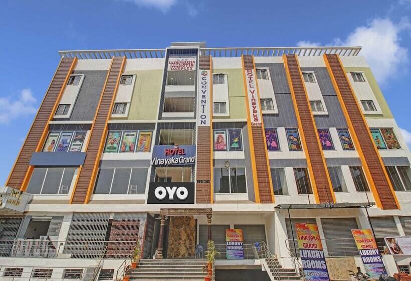 هتل Collection O Vinayaka Luxury Stays