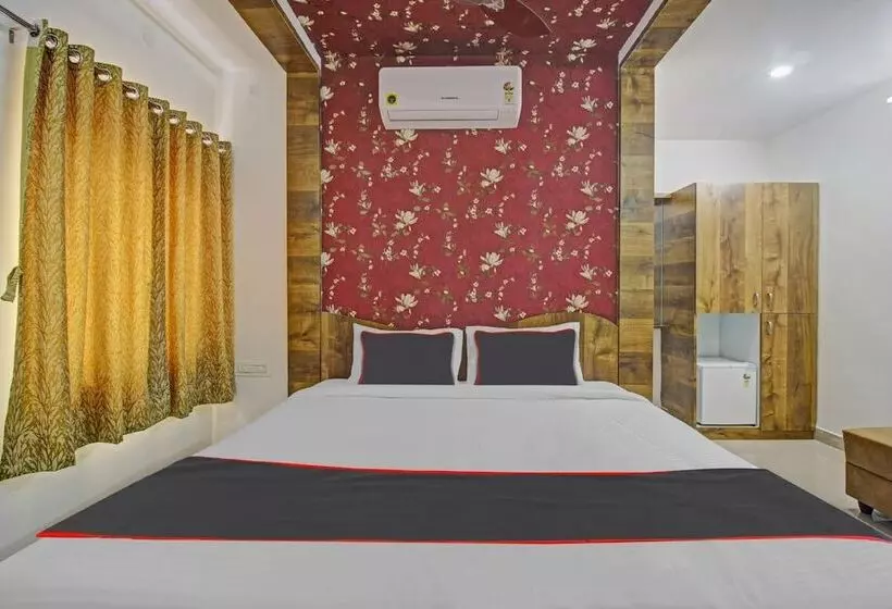 ホテル Collection O Vinayaka Luxury Stays