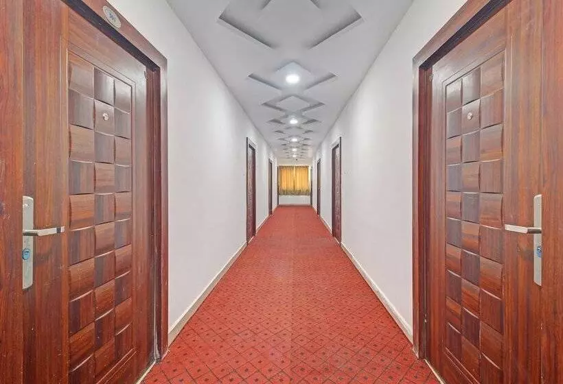 ホテル Collection O Vinayaka Luxury Stays