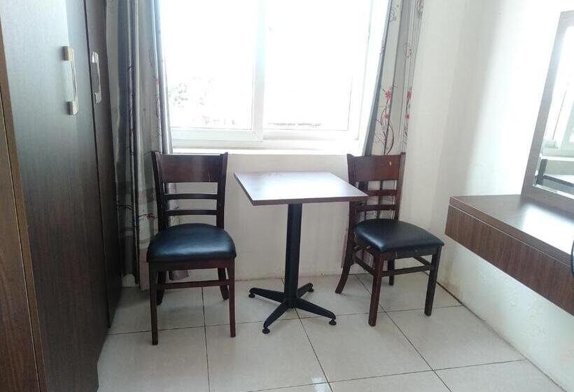 هتل Khách Sạn Crown   Gần đại Học Nông Lâm Tn