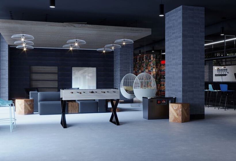 Hotel Moxy Halifax Downtown