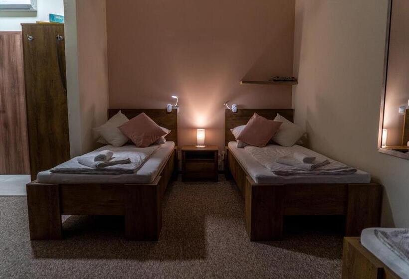 צימר Rózsa étterem & Panzió