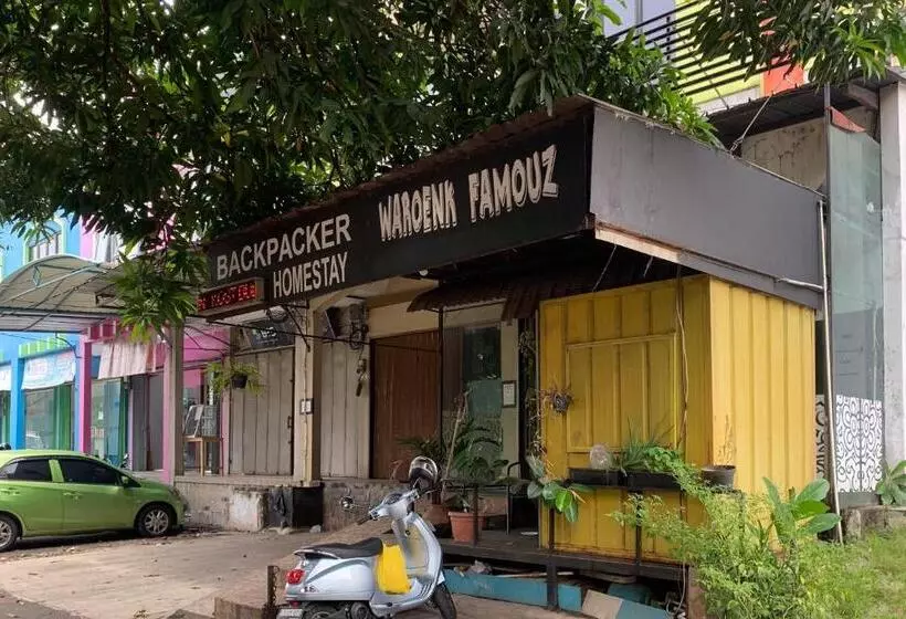 Hotelli Backpacker Homestay Jatisampurna Redpartner