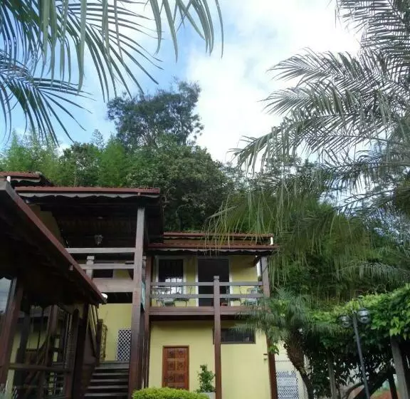 ユースホステル Pousada Azaléia