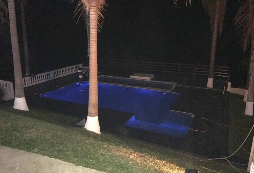 הוסטל Pousada Boutique Mercedes