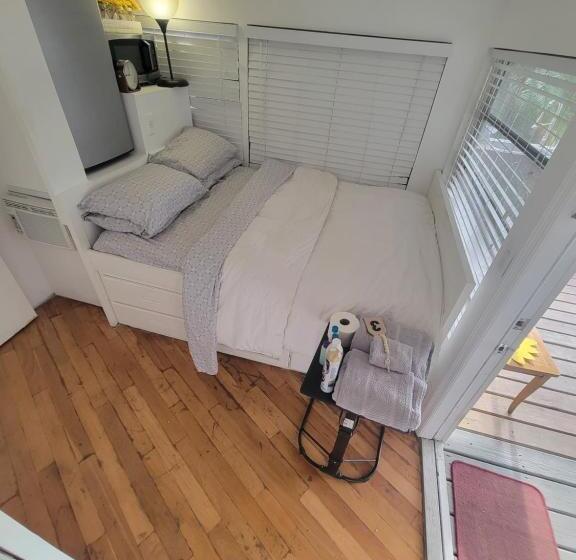 펜션 3 Great Room For Rent, Individual Entrance, Share Bathroom, Beautiful Lake, In Manufactured Home 5 M