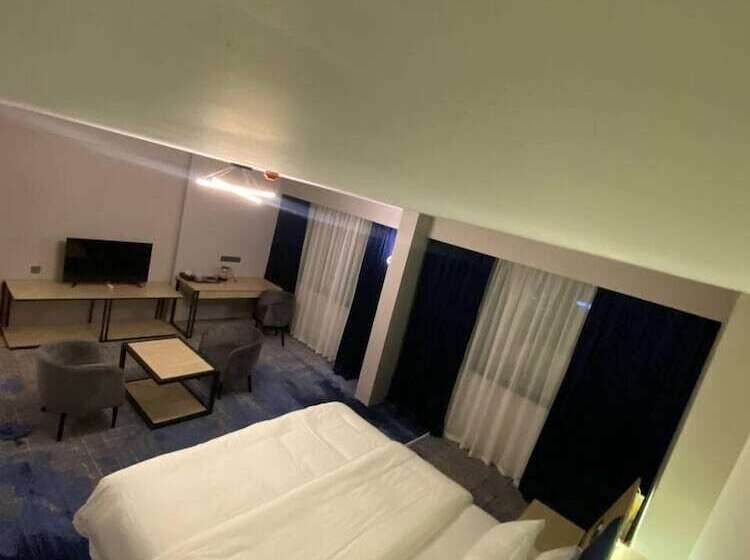 هتل Andijon International