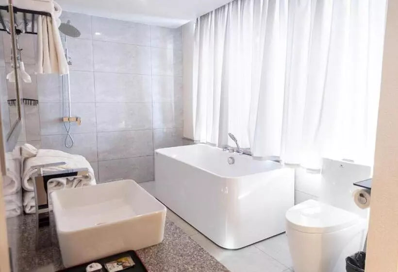 هتل Andijon International