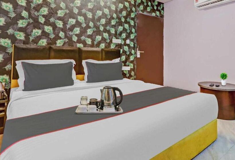 ホテル Collection O 806805  Mars Inn