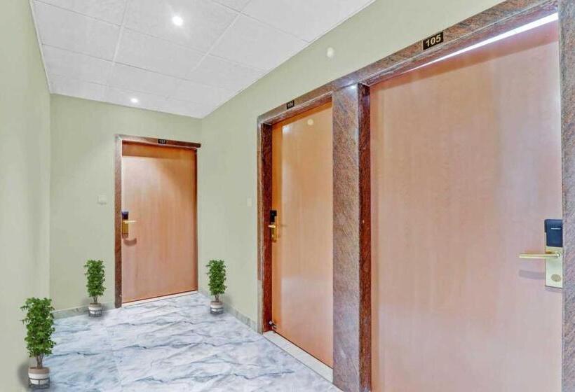 ホテル Collection O 806805  Mars Inn