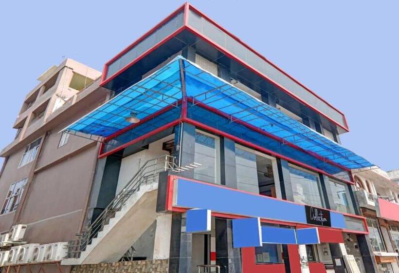 ホテル Collection O 806805  Mars Inn