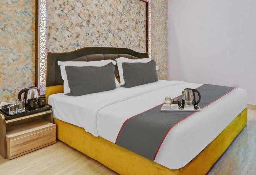 ホテル Collection O 806805  Mars Inn