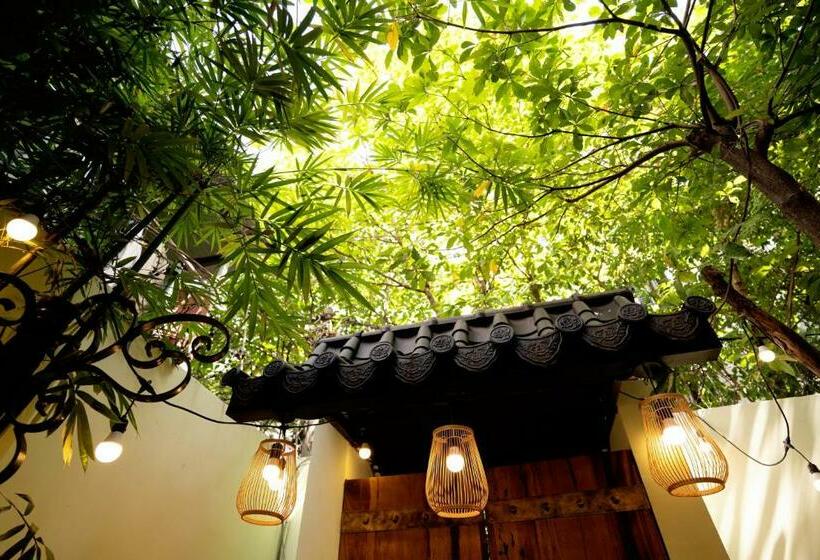 هتل کپسول The Lovenote Home