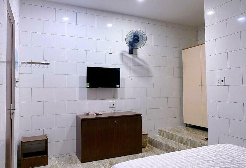 هتل Khách Sạn Ngọc Bích 2