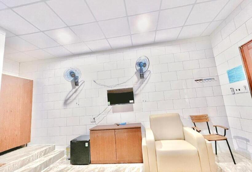 هتل Khách Sạn Ngọc Bích 2