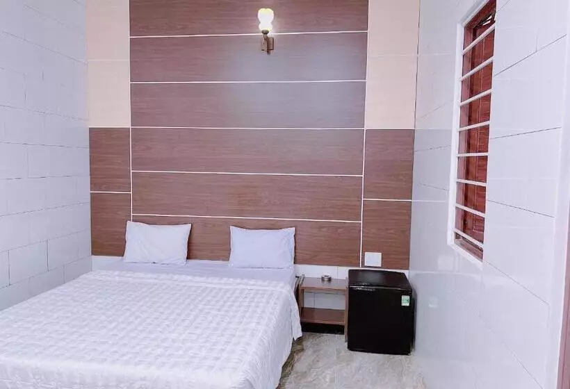 هتل Khách Sạn Ngọc Bích 2