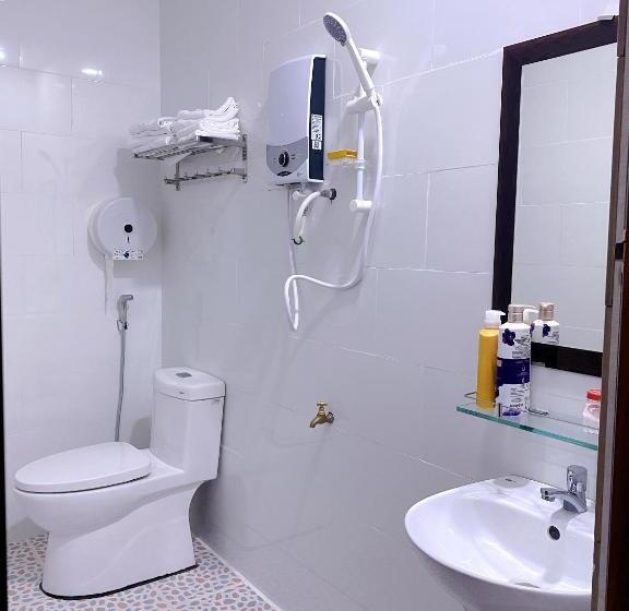 هتل Khách Sạn Ngọc Bích 2