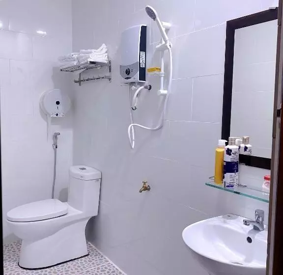 هتل Khách Sạn Ngọc Bích 2