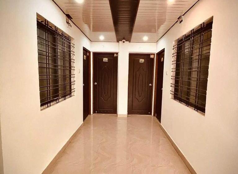 호텔 Oyo 80628j Four King