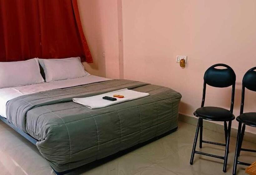 호텔 Oyo 80628j Four King