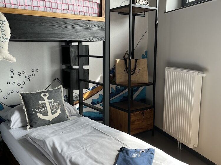 酒店 Surf Rescue Club