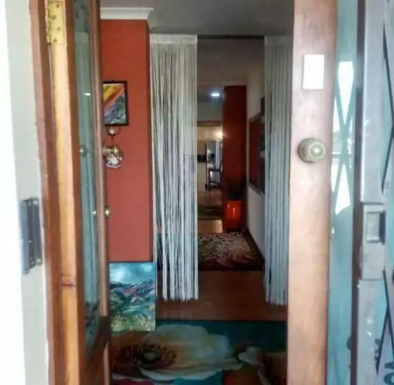 ペンション Gh Redpillars