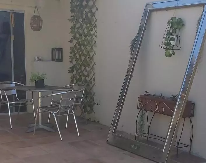 ペンション Gh Redpillars