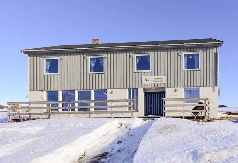 Retkeilymaja Kongsfjord Arctic Lodge