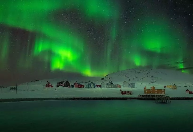 Retkeilymaja Kongsfjord Arctic Lodge