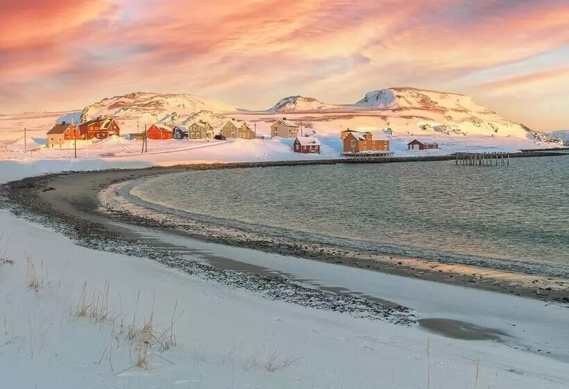 Retkeilymaja Kongsfjord Arctic Lodge