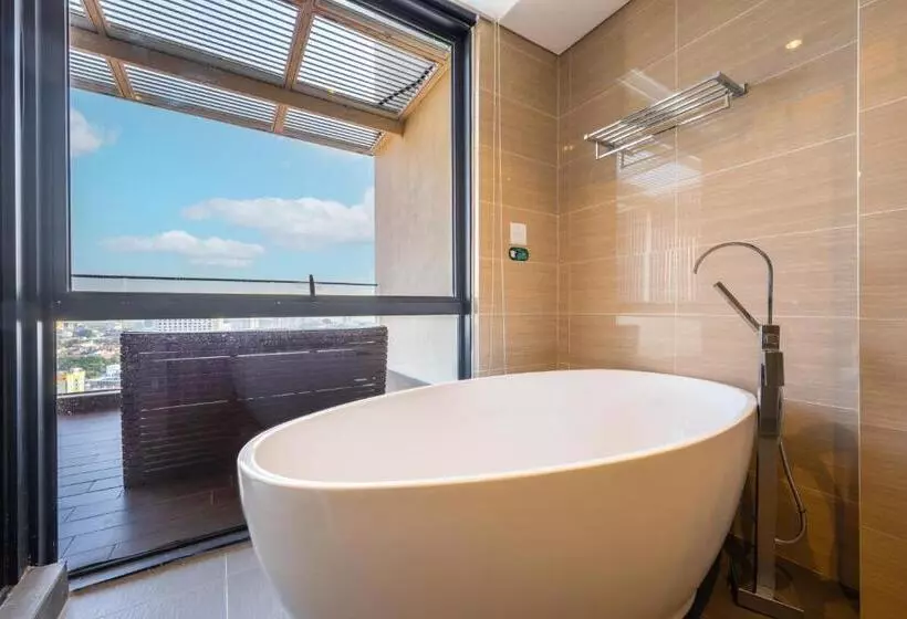 هتل Greystone 99 Suites